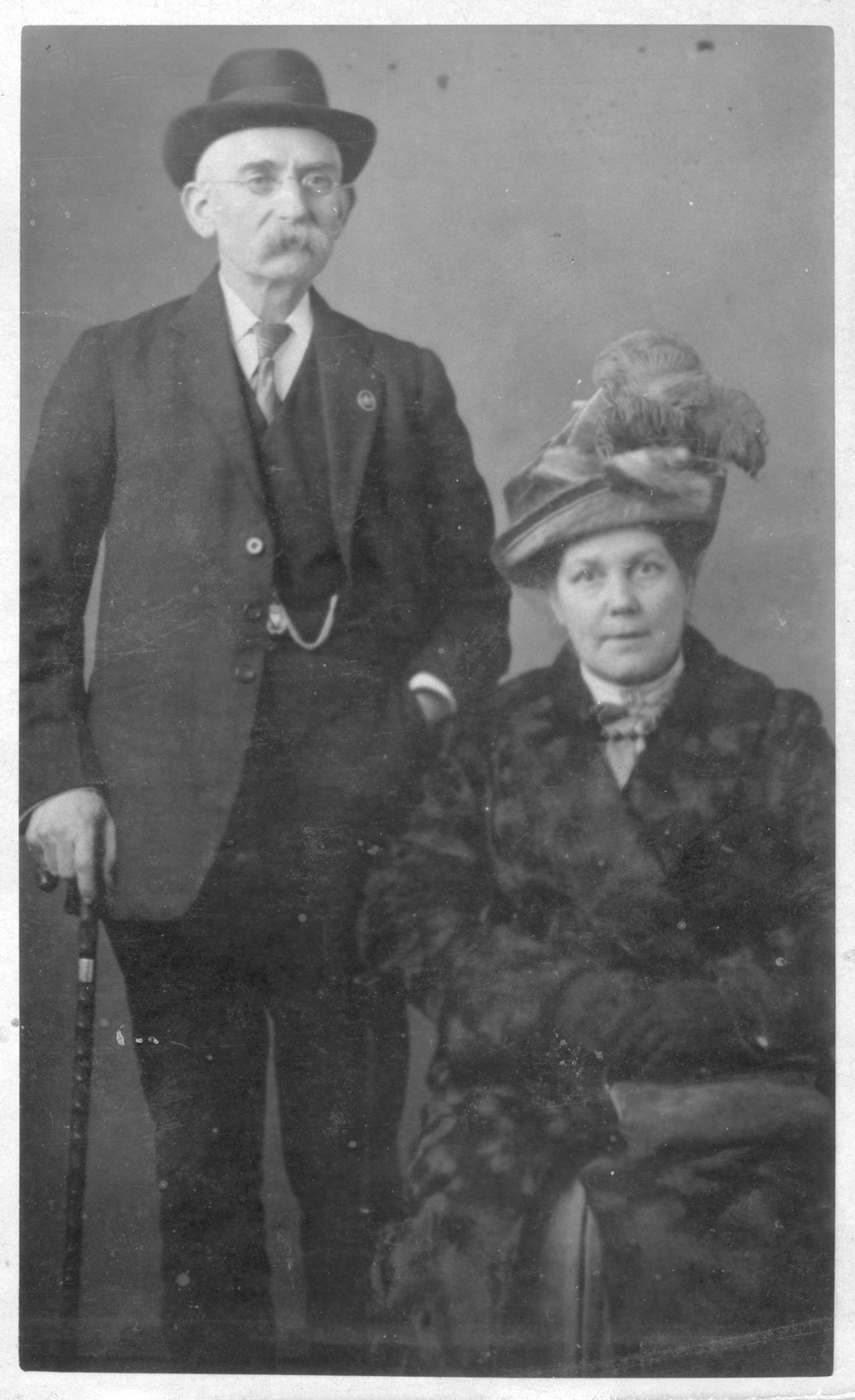 Alice with her husband Alfred, a fellow_supporter of women’s suffrage. Courtesy of Peter Barratt