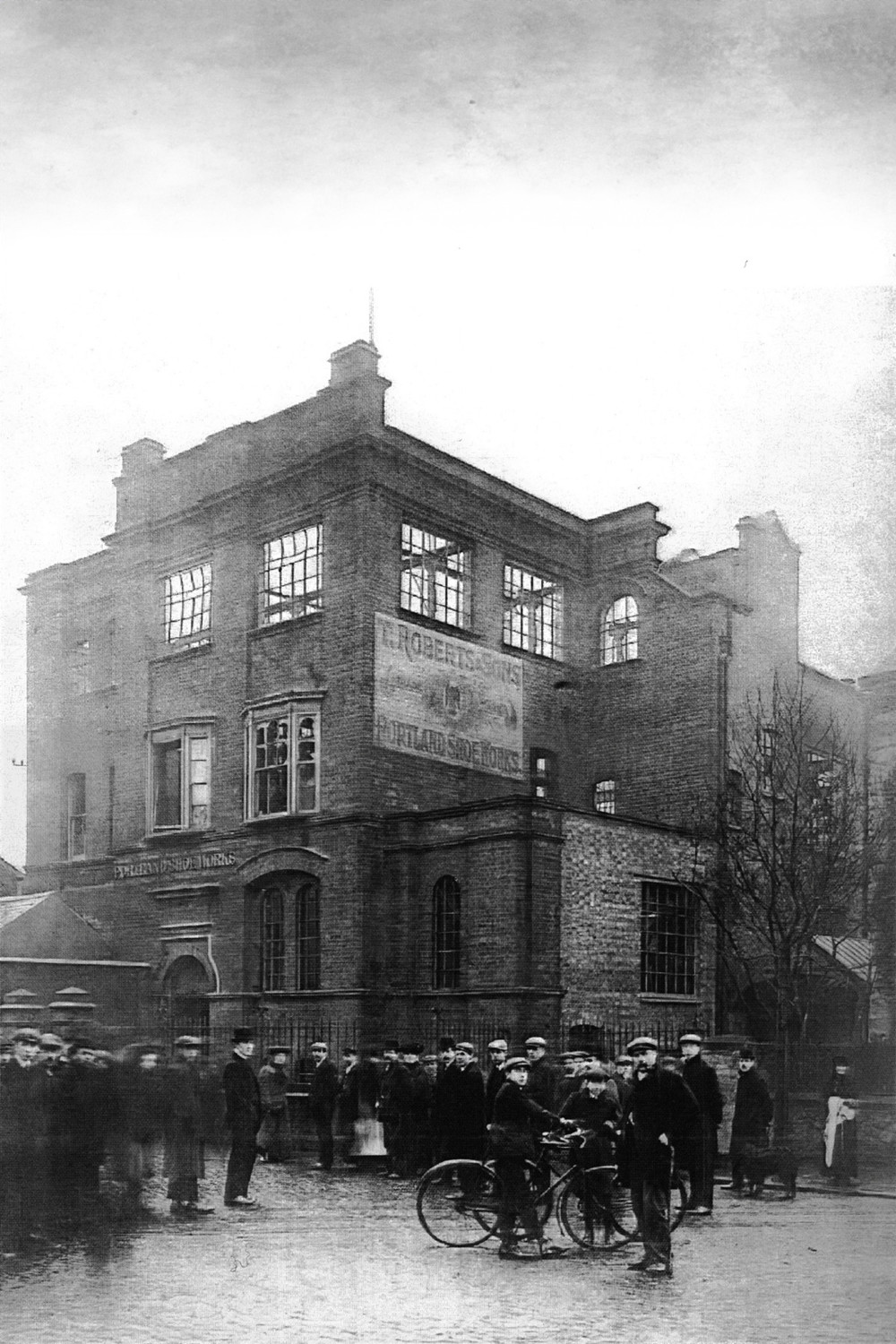 The original building as designed by Thomas Roberts, before 1909. Image courtesy of the Record Office of Leicester Leicestershire and Rutland