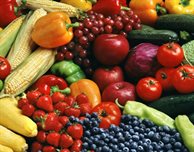 Children who play with food more likely to eat fruit and veg, researchers find