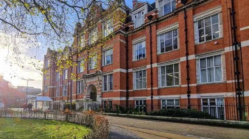 Pharmaceutical and Cosmetic Science BSc (Hons)- with optional placement ...