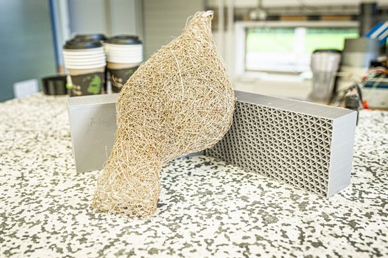 Baya weaver bird inspires engineers to create plastic brick resize