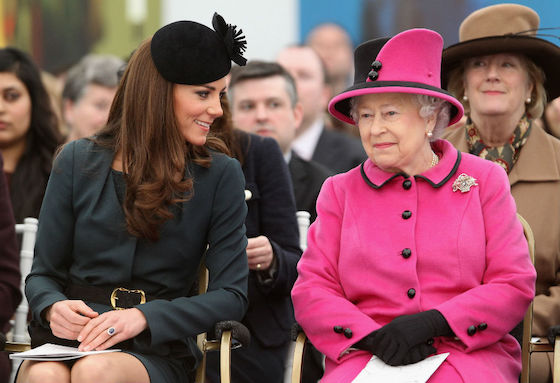 queen-kate-chatting-a