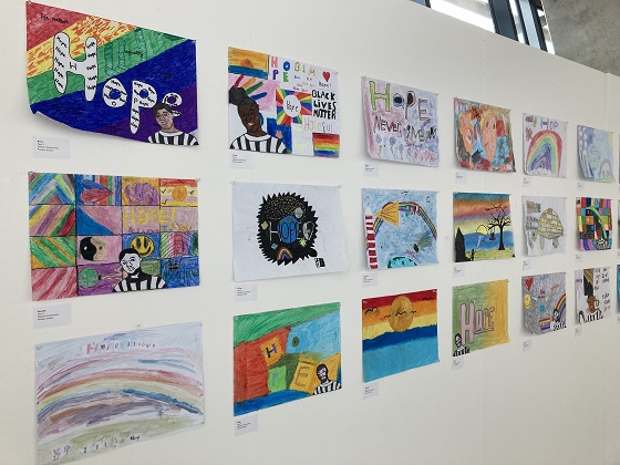 SL30 - gallery colourful