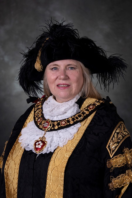 SUSAN BARTON - portrait