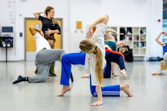 Dance 4