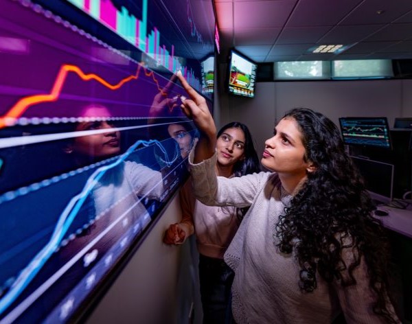 Trading-Floor-Verticals-thmb