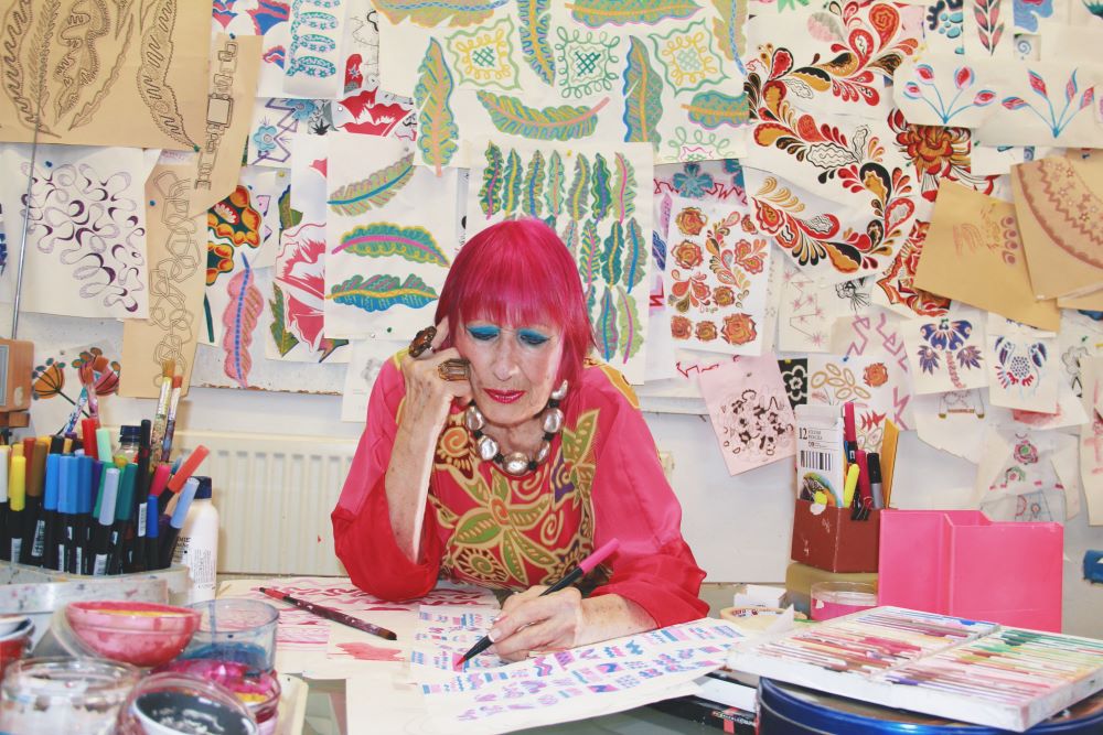 ZR IN STUDIO - LUCY BUDGEN