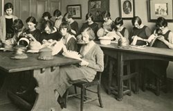 1.-Millinery-class-1924