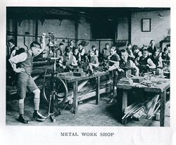 2.-Metal-workshop,-City-of-Leicester-Technical-School,-1924