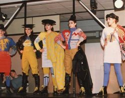 6.-Fashion-degree-show-1990