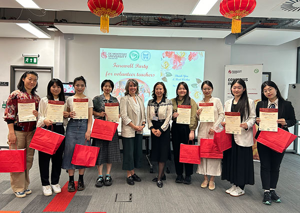 farewell-group-photo