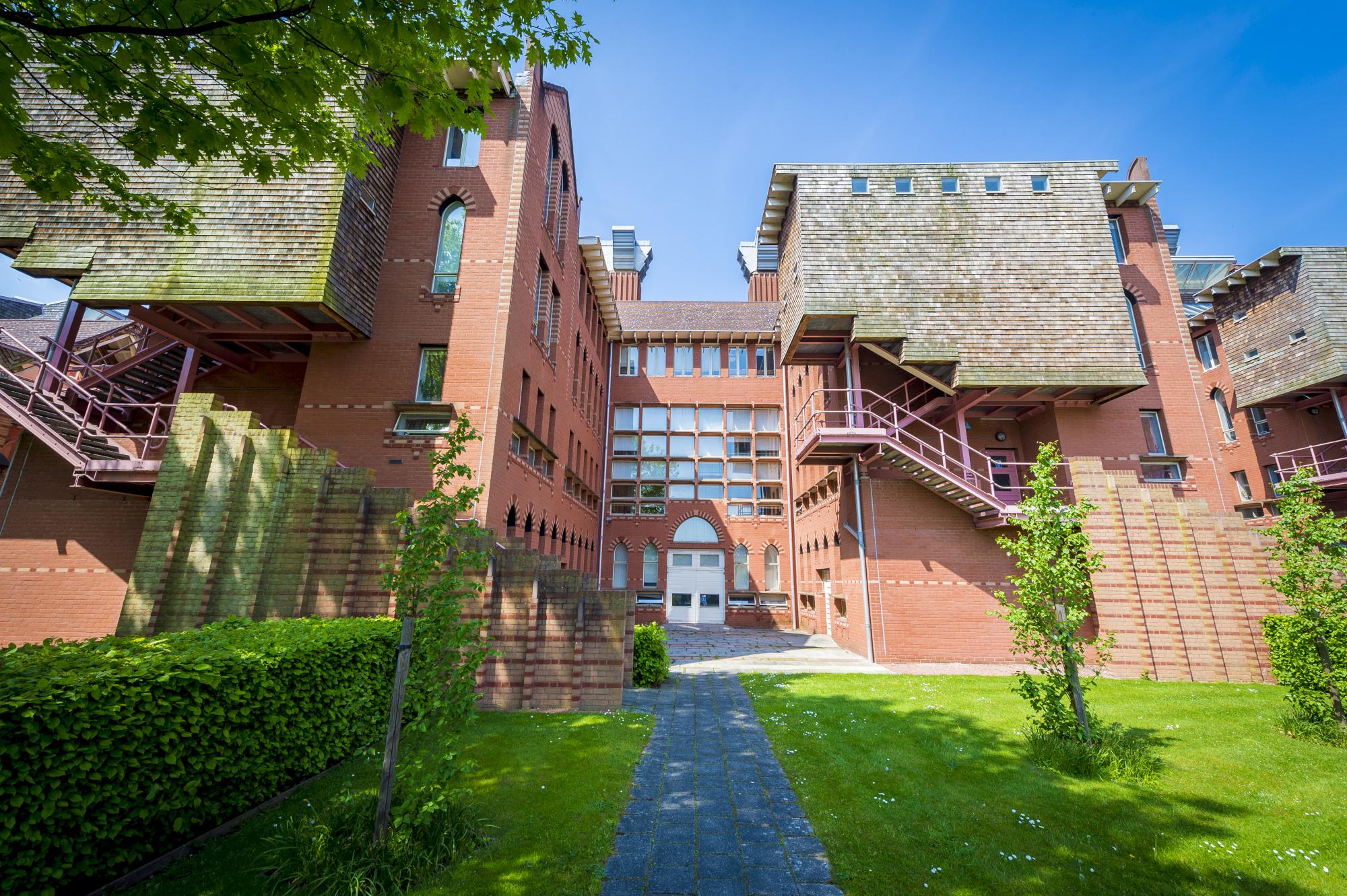 Queens Building - External 5