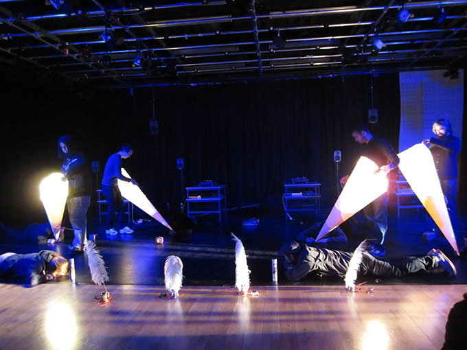 DEE light cones x680