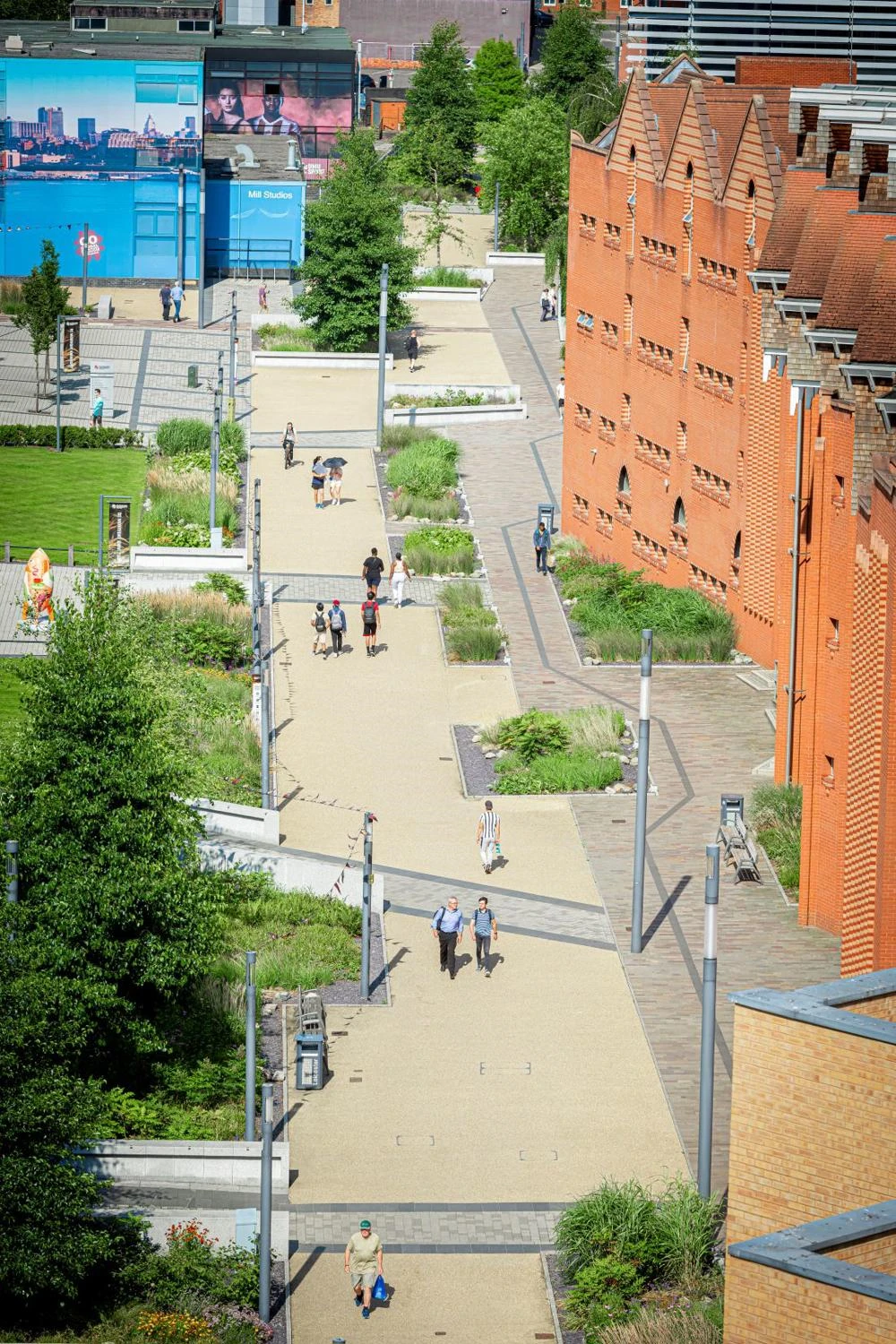 Increasing the numbers commuting to campus by walking is a key objective