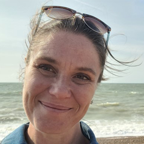 Profile picture for Julie Summers Rola