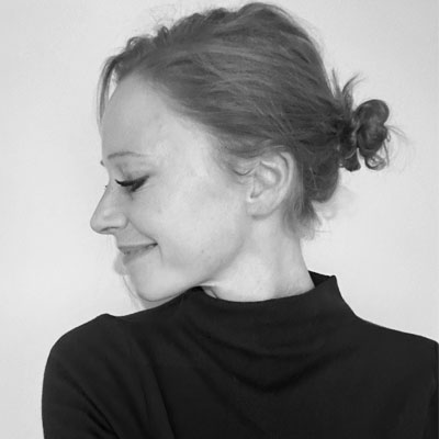 Profile picture for Miss Victoria Farrow