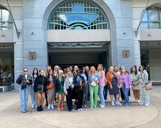 Students Skims-contour-2023-LA