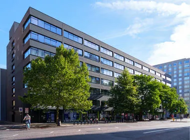 The Amp, DMU London, prime location
