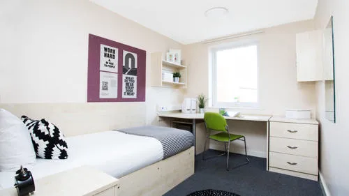 Classic ensuite room